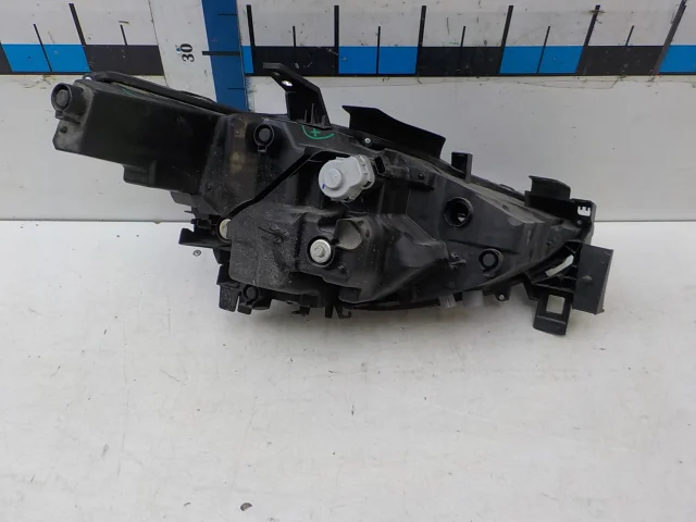 Фара ксенон левая для Mazda CX 5 KF 2017 на фотографиях