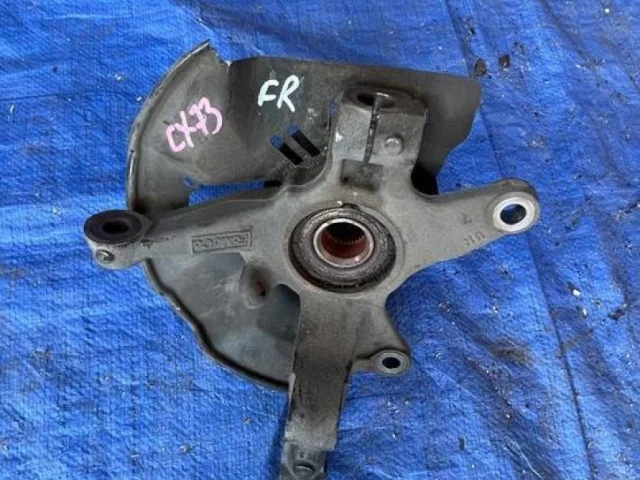 Кулак поворотный правый для Mazda CX 7 ER rest 2010-2012 на фотографиях