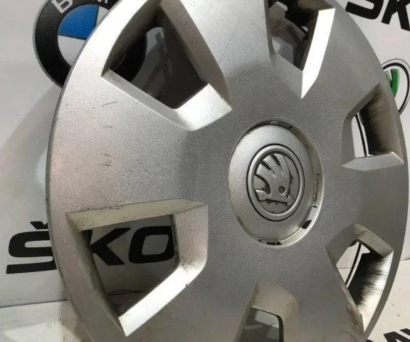 Колпак колесный для Skoda Octavia A7 rest на фотографиях
