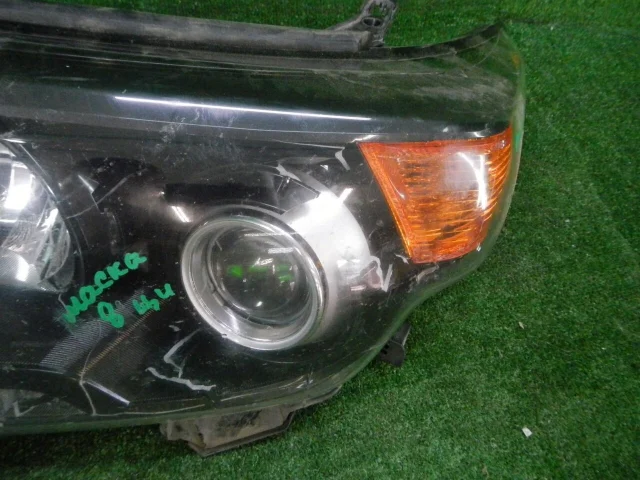 Фара левая для Toyota Land Cruiser 200 2007-2015 на фотографиях