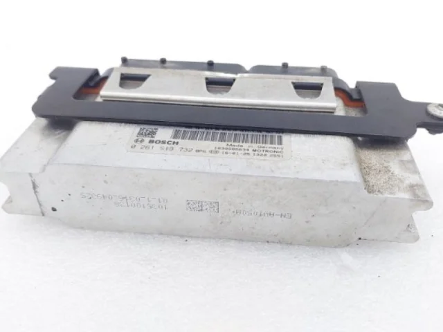 Блок управления двигателем для Volkswagen Polo Liftback (Mk6) 2020+ на фотографиях