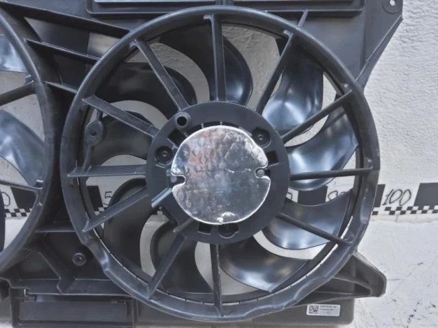 Диффузор вентилятора для Ford Explorer U502 2011-2016 на фотографиях