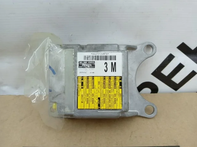 Блок ABS для Toyota RAV4 XA40 rest 2015-2019 на фотографиях