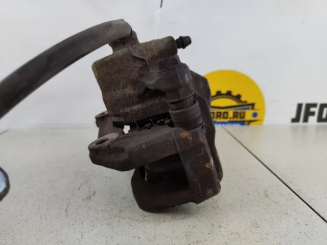 Суппорт передний левый для Suzuki Grand Vitara 2005-2014 на фотографиях