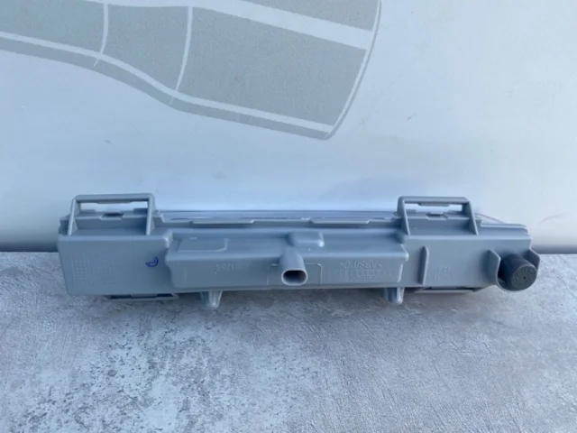 Дневной ходовой огонь правый для Mercedes-Benz GL class X166 2012-2016 на фотографиях