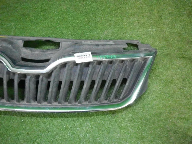 Решетка радиатора для Skoda Rapid I NH3 2012-2017 на фотографиях