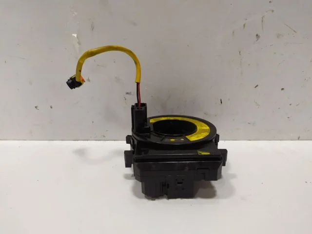 Подрулевой переключатель для Hyundai Solaris 1 рестайлинг 2014-2017 на фотографиях