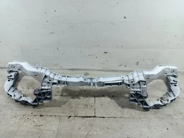 Панель радиатора (телевизор) для Ford Kuga CBS 2013-2016 на фотографиях