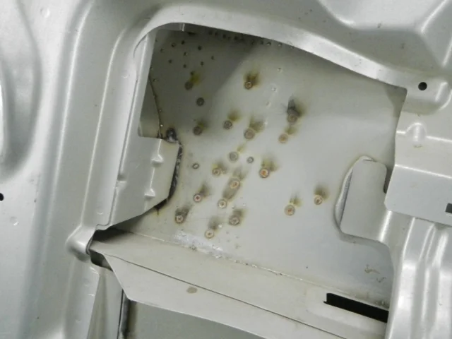 Крышка багажника для Volkswagen Touran 1T 2003-2015 на фотографиях