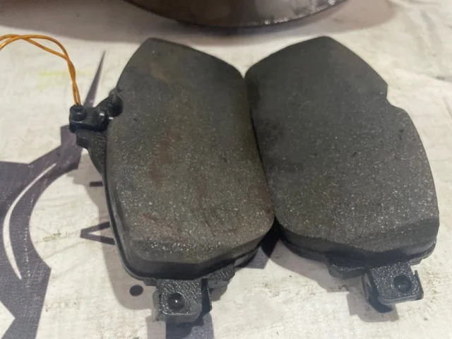 Диски тормозные передние (комплект) для Mercedes-Benz E class W213 2016-2023 на фотографиях