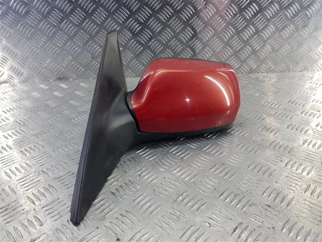 Стекла и зеркала для Mazda 3 BK Хэтчбек 2003-2009 на фотографиях