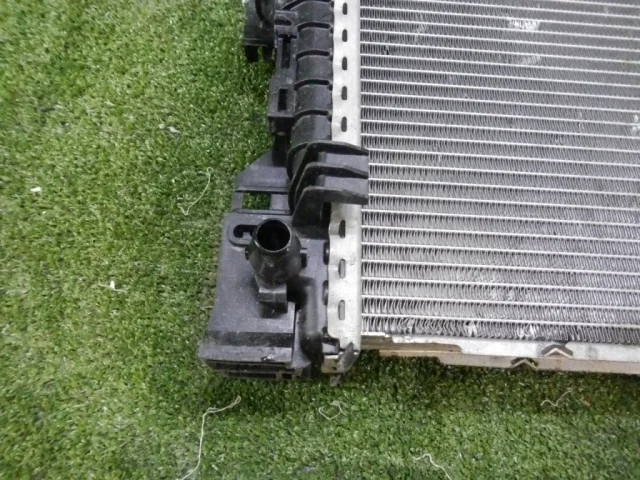 Радиатор охлаждения ДВС для BMW X3 G01 2017-2023 на фотографиях
