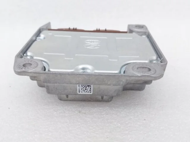 Блок SRS для Hyundai Creta 1 GS 2016-2021 на фотографиях