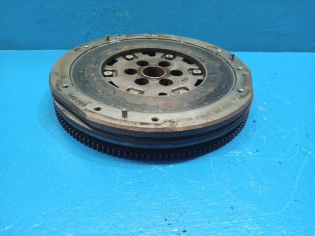 Маховик для Nissan X-Trail T32 JDM 2013-2022 на фотографиях