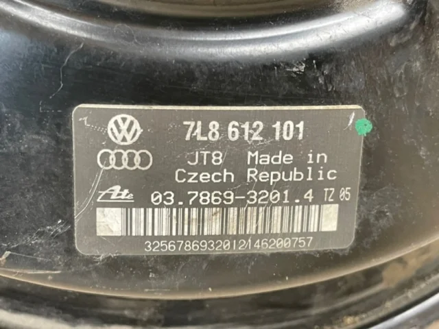 Вакуумный усилитель тормозов для Audi Q7 4L 2005-2015 на фотографиях