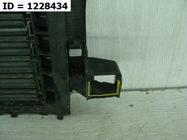 Воздухозаборник для Mercedes-Benz GLB class X247 2019+ на фотографиях