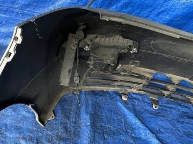 Бампер для Toyota Alphard H10 2002-2008 на фотографиях