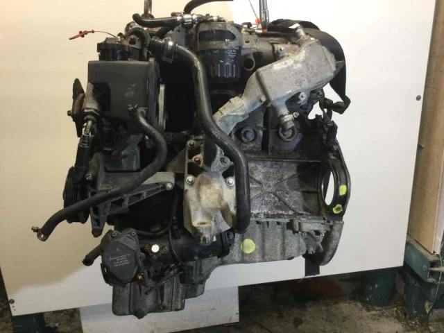 Двигатель без навесного для Mercedes-Benz Vito W639 Vito Микроавтобус 2003-2013 на фотографиях