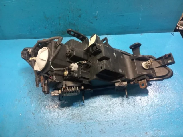 Фара левая для Nissan Murano Z50 JDM 2004-2008 на фотографиях