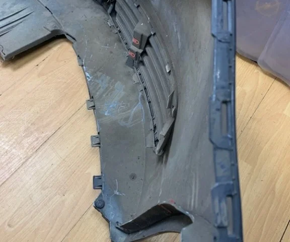 Бампер передний для Opel Insignia Универсал A 2008-2017 на фотографиях