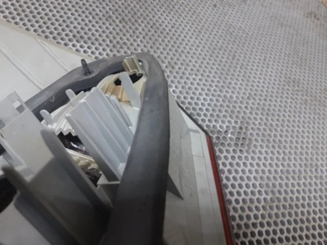 Фонарь правый для Mercedes-Benz GL class X166 2012-2016 на фотографиях