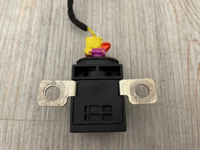 Аккумулятор для Audi Q7 4L 2005-2015 на фотографиях