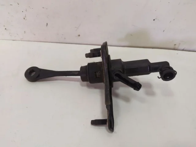 Цилиндр сцепления для Hyundai Solaris 2 (2017-2022) на фотографиях