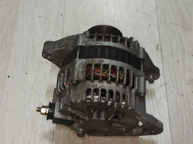 Генератор для Nissan Primera P12 Седан 2002-2008 на фотографиях