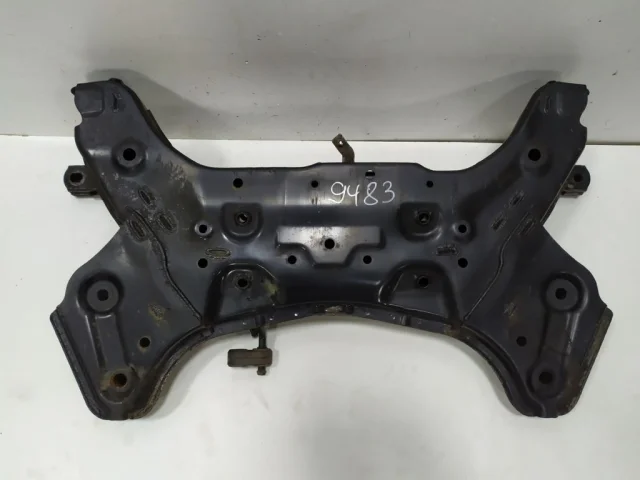 Подрамник двигателя для Hyundai Solaris 1 рестайлинг 2014-2017 на фотографиях