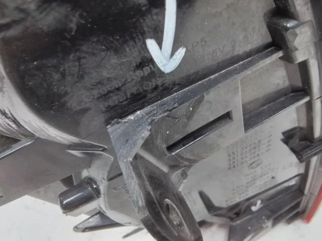 Фонарь внешний правый для Skoda Rapid I rest NH3 2017-2020 на фотографиях