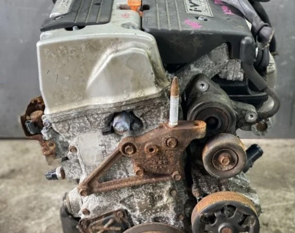 Двигатель без навесного для Honda Odyssey RB1, RB2 2003-2008 на фотографиях