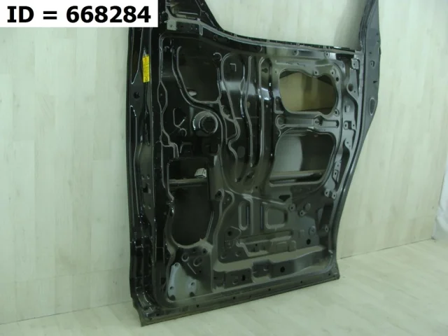 Двери для Toyota Alphard H30 2015+ на фотографиях