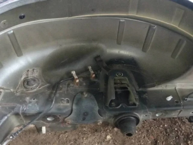 Заднее левое крыло для Suzuki Grand Vitara 2005-2014 на фотографиях