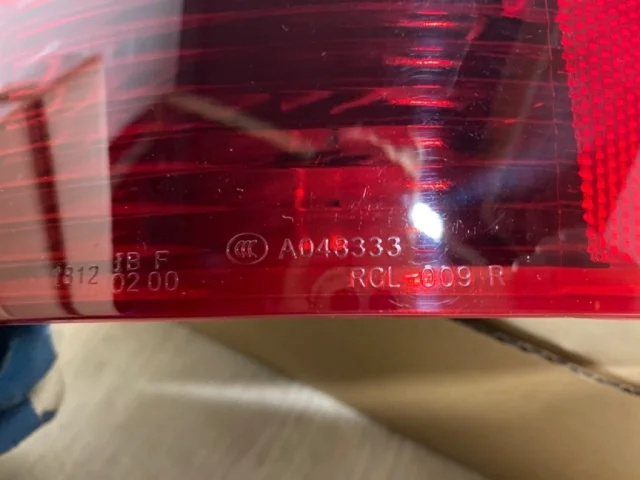 Заглушка ПТФ задняя правая для Mitsubishi Outlander II CW0W 2005-2012 на фотографиях