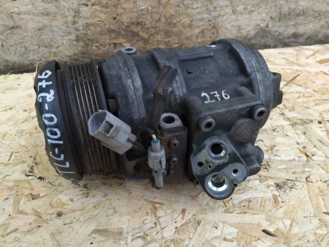 Компрессор кондиционера для Toyota Land Cruiser 100 1998-2007 на фотографиях