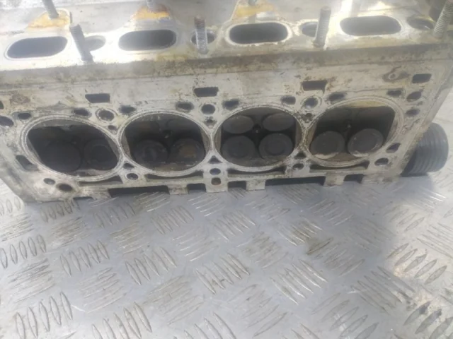 ГБЦ для Renault Logan 2007-2012 (Универсал KS) на фотографиях