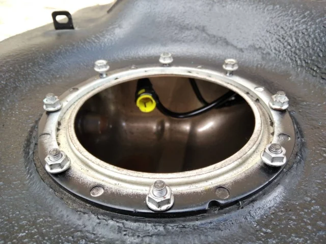 Топливный бак для Suzuki Grand Vitara 2005-2014 на фотографиях