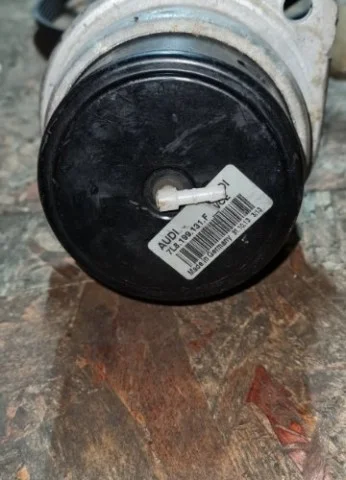 Подушка двигателя задняя левая нижняя для Volkswagen Touareg II (7P5) 2010-2014 на фотографиях