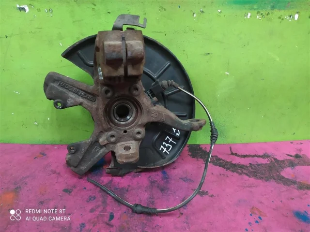 Кулак поворотный правый для Volkswagen Jetta 6 2010-2019 на фотографиях