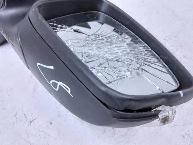 Зеркало боковое правое для Skoda Rapid I rest NH3 2017-2020 на фотографиях