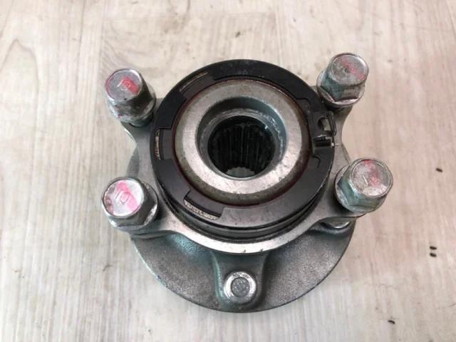 Ступица колеса задняя левая для Mitsubishi ASX I 2010-2012 на фотографиях