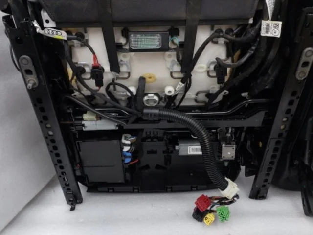 Салон для Audi Q7 4M 2015+ на фотографиях