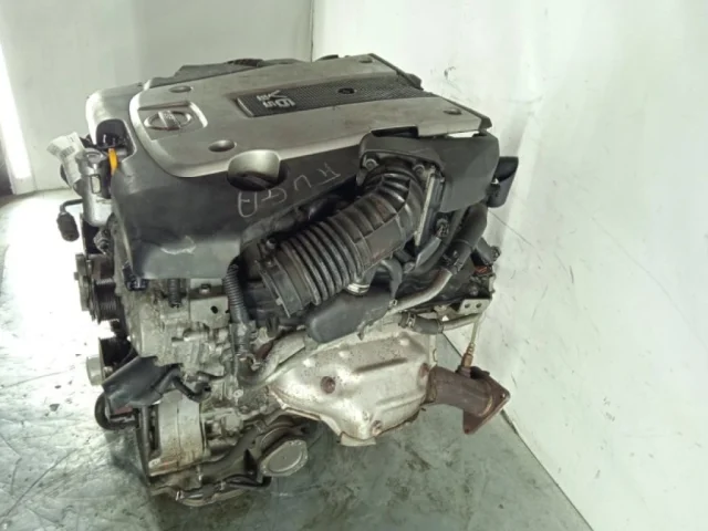 Двигатель для Infiniti M Y50 2005-2010 на фотографиях