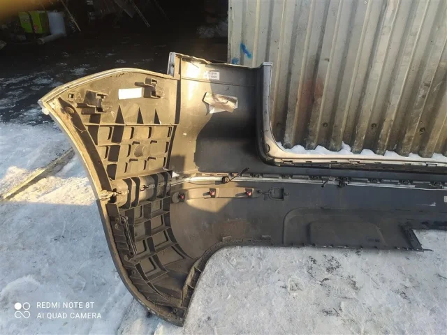 Накладка заднего бампера для Volkswagen Touareg I (7L) 2002-2010 на фотографиях