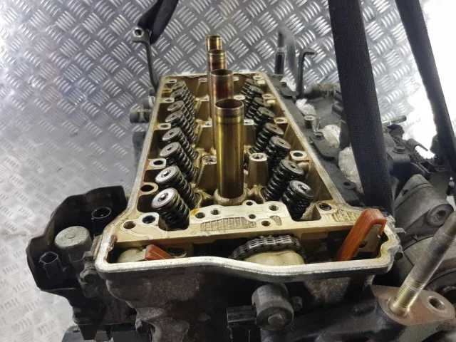 Двигатель для Honda CR-V RD 2001-2006 на фотографиях