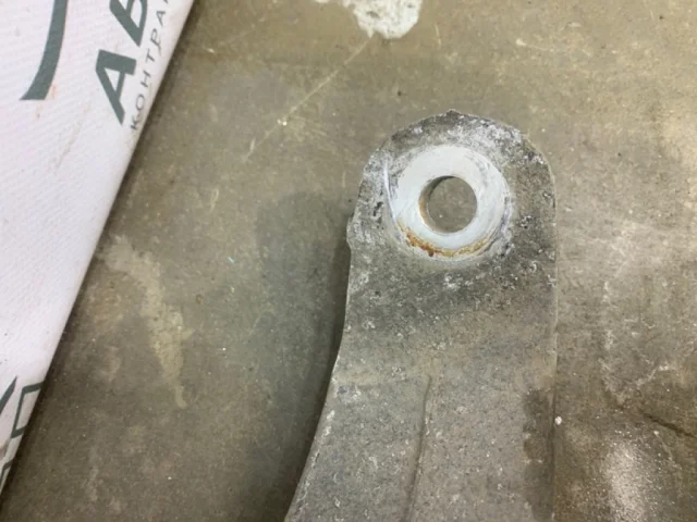 Рычаг задний левый нижний для BMW X6 Е71 2007-2012 на фотографиях