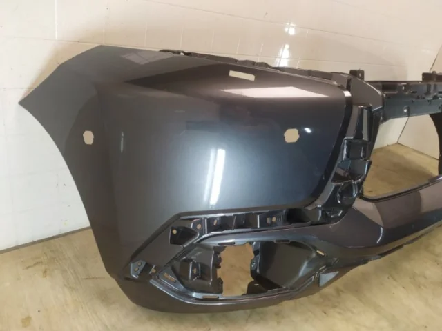 Бампер передний для Mitsubishi Pajero Sport KS0W 2016+ на фотографиях