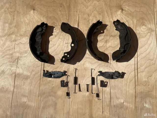 Трос ручника левый для Honda CR-V RD 1995-2001 на фотографиях