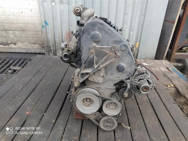 Двигатель без навесного для Volkswagen Passat (B4, Typ 3A) 1993-1997 на фотографиях