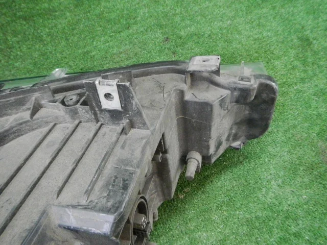 Фара левая для BMW 3er F30 2011-2019 на фотографиях